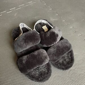 UGG Fluff yeah slide